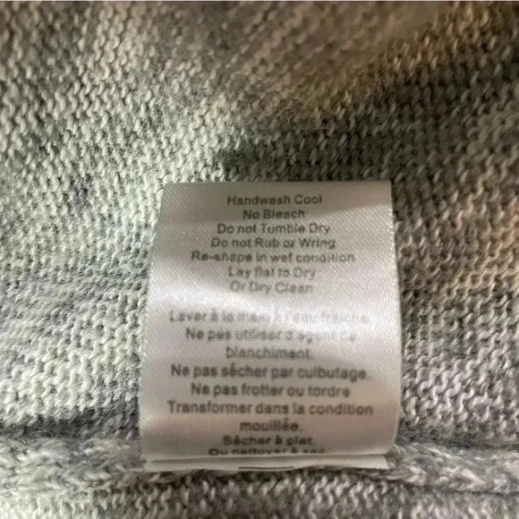 Aritzia -  Talula Cardigan - Picture 6 of 6